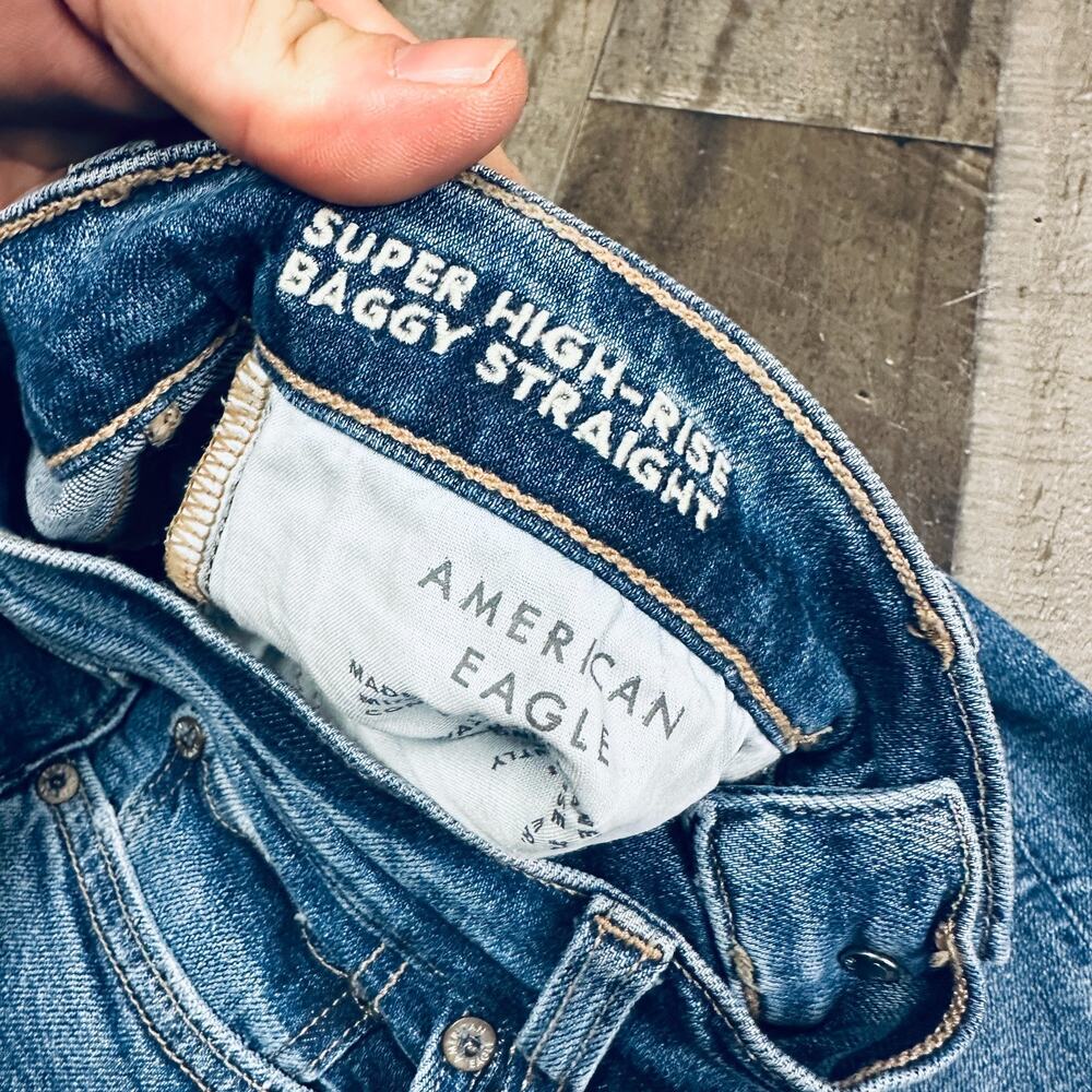 American Eagle Curvy Super High Rise Baggy Straight Jeans Womens 4 X-Long 28x28 - Picture 8 of 12